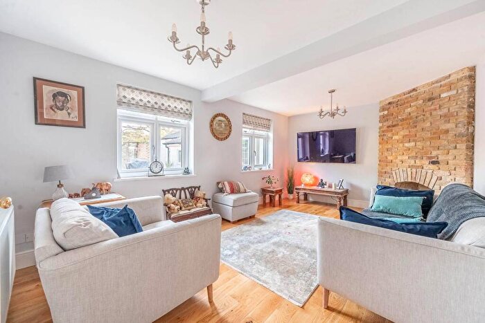 3 Bedroom Detached House For Sale In West End Lane, Pinner, HA5