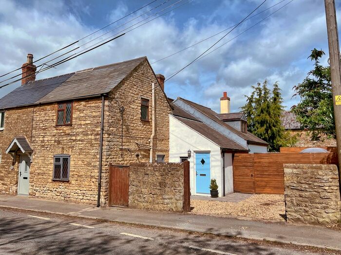 3 Bedroom Semi-Detached House For Sale In Main Road, Glaston, LE15