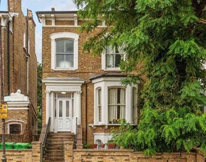 2 Bedroom Flat To Rent In Belvedere Road, London, SE19