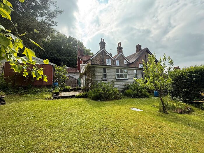 4 Bedroom Semi-Detached House To Rent In Mardens Hill, Crowborough, TN6