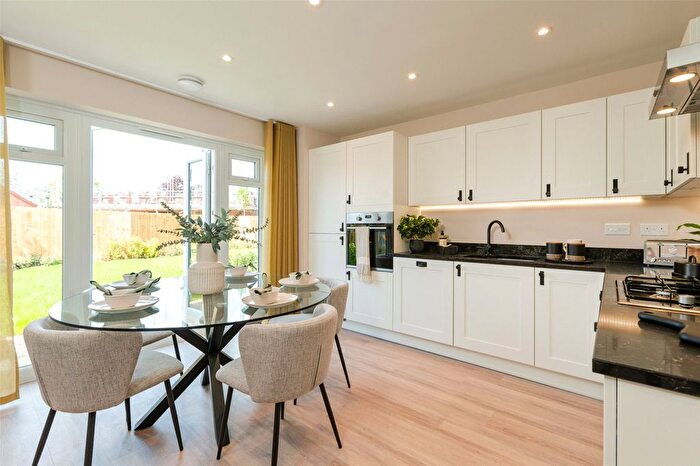 3 Bedroom Semi-Detached House For Sale In Winchester Road, Beggarwood, Basingstoke, RG23