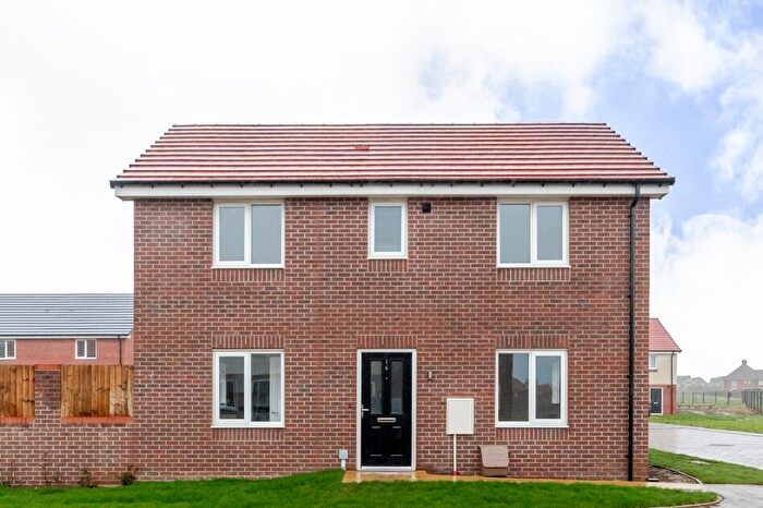 3 Bedroom Detached House For Sale In Trawler Drive, Scartho Top, Grimsby, DN33