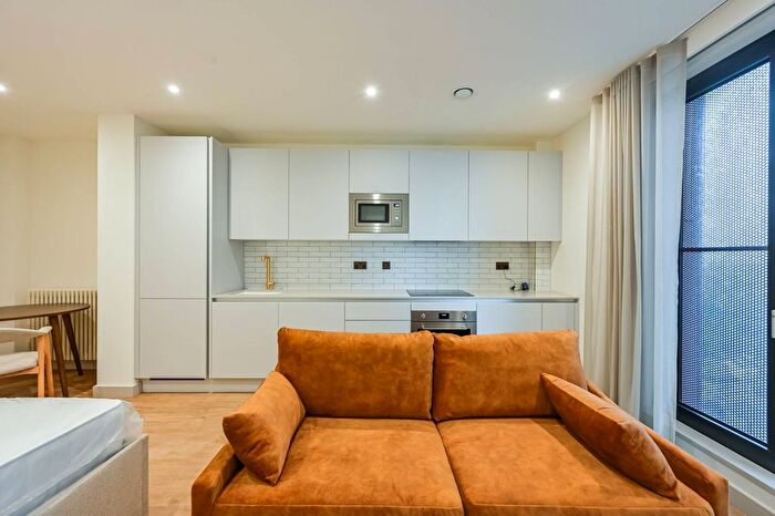 Studio To Rent In The Eades, Walthamstow, E17