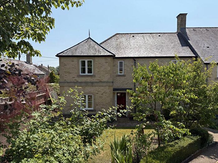 3 Bedroom Retirement Property For Sale In The Orchard, The Croft, Fairford, GL7