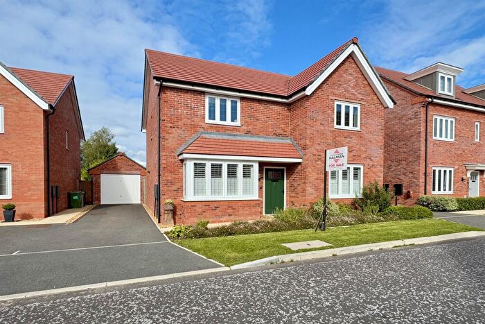 4 Bedroom Detached House For Sale In James Pimlott Drive, Poynton, SK12