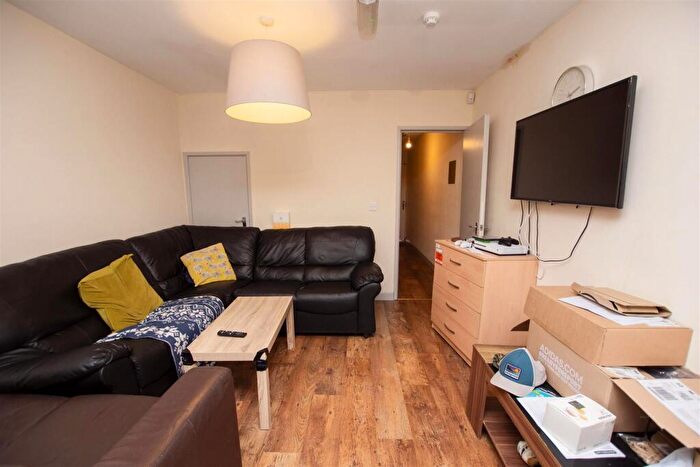 6 Bedroom House To Rent In Tiverton Road, Birmingham, West Midlands, B29