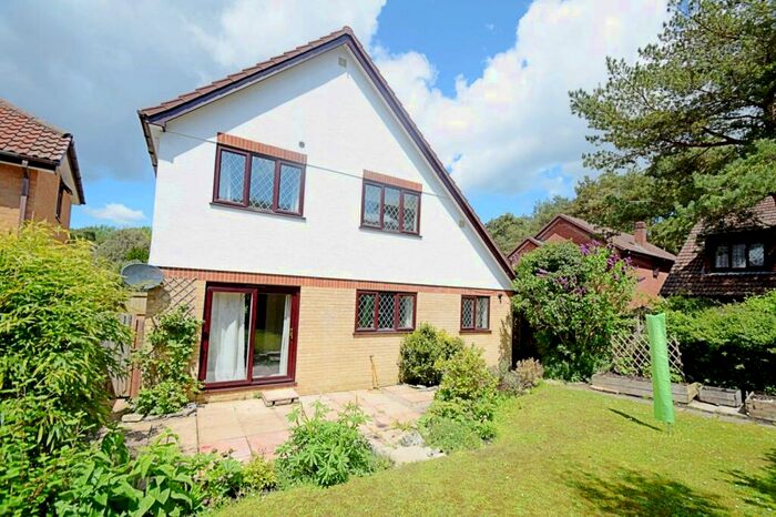 4 Bedroom Detached House To Rent In Wareham, BH20