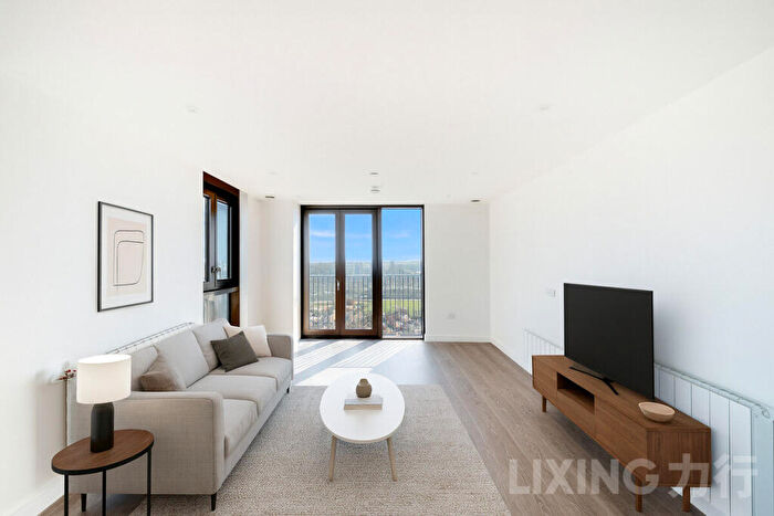2 Bedroom Apartment To Rent In Menara Point, Twlevetrees Park, E16