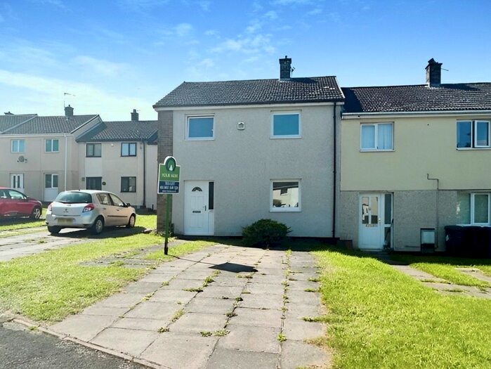 3 Bedroom Semi-Detached House To Rent In Roberts Road, Edlington, Doncaster, South Yorkshire, DN12