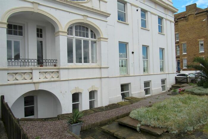3 Bedroom Flat To Rent In Richmond Street, Herne Bay, CT6