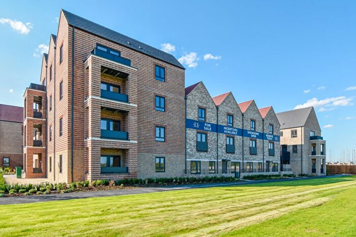 1 Bedroom Flat For Sale In Saffron Way, Cherry Hinton, Cambridgeshire, CB1