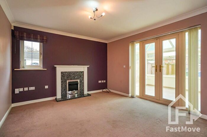 3 Bedroom End Of Terrace House For Sale In Cambourne Place, Mansfield, Nottinghamshire, NG18