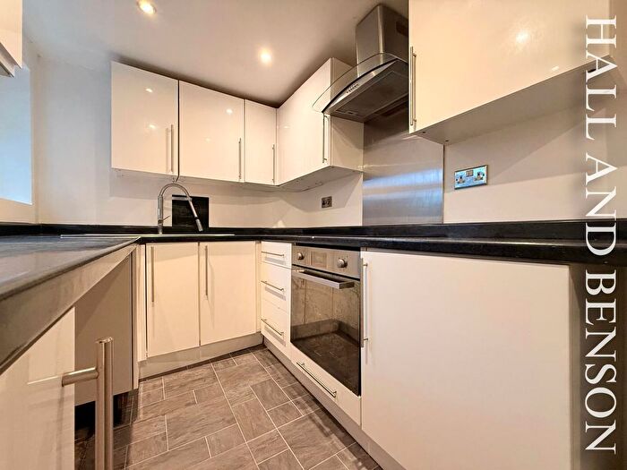 2 Bedroom Property To Rent In Albert Street, Alfreton, DE55