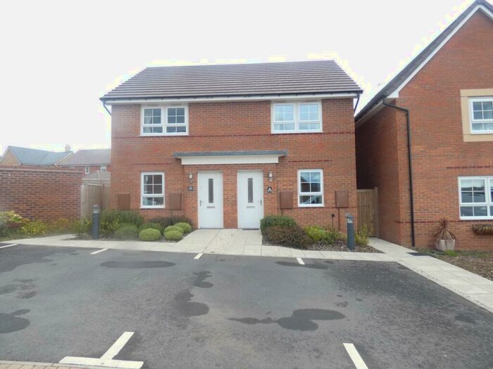 2 Bedroom Semi-Detached House To Rent In Taurus Close, Berry Hill, Mansfield, NG18