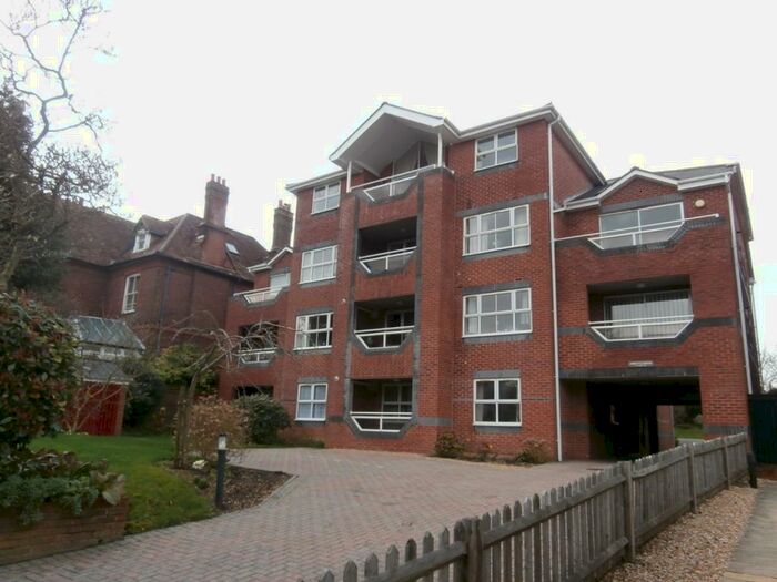 2 Bedroom Flat To Rent In Winn Road, Southampton, SO17
