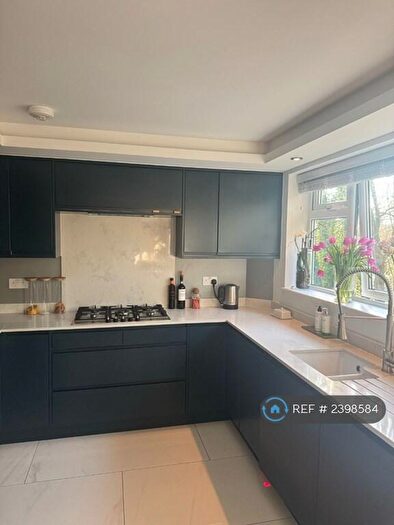 2 Bedroom Maisonette To Rent In Priory Court, Banstead, SM7