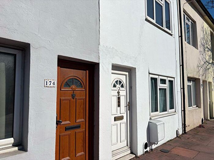 2 Bedroom Terraced House To Rent In Ditchling Road, Brighton, BN1