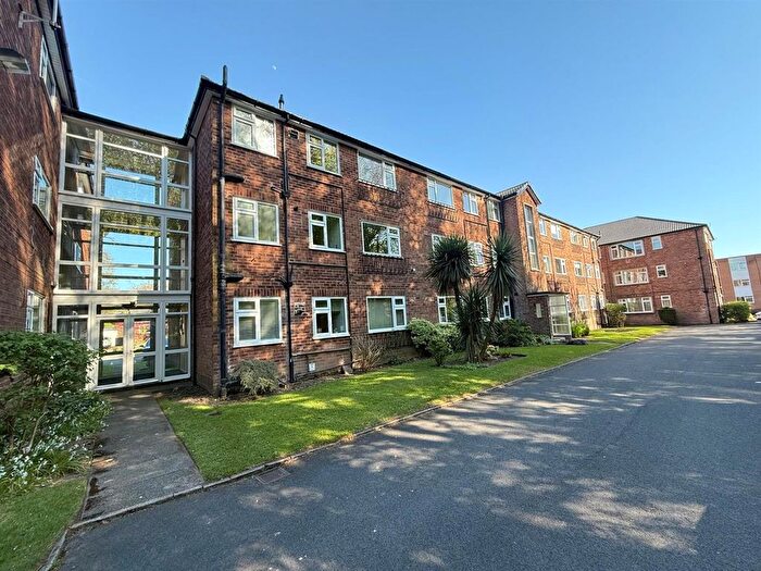 2 Bedroom Flat For Sale In Tytherington Court, Macclesfield, SK10