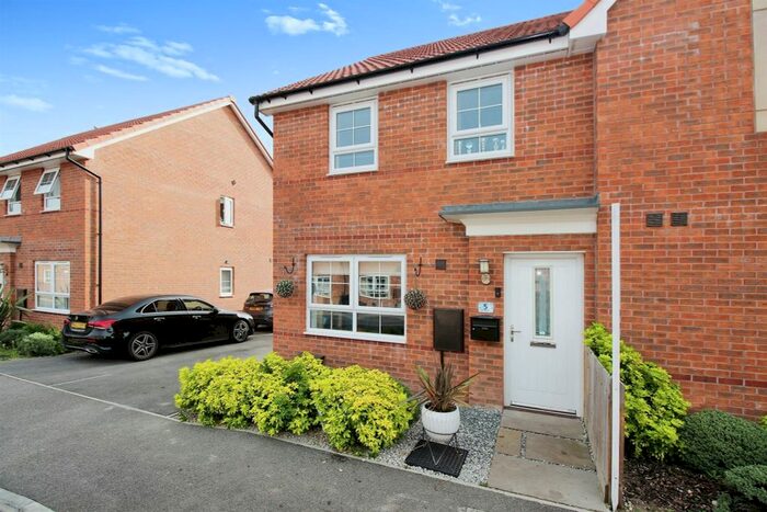 3 Bedroom Semi-Detached House To Rent In Antonius Way, North Hykeham, Lincoln, LN6