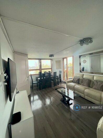 4 Bedroom Flat To Rent In Worlds End Estate, London, SW10