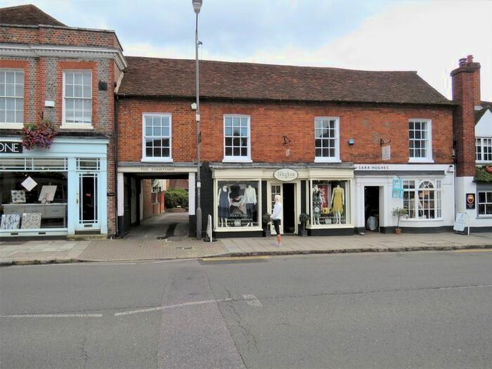 2 Bedroom Flat To Rent In Potts Place, West Street, Marlow, SL7