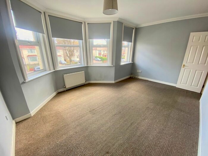 1 Bedroom Flat To Rent In R L S Avenue, Bournemouth, BH4