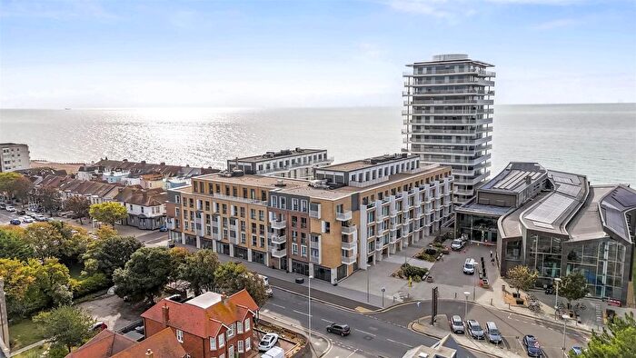 1 Bedroom Flat For Sale In Bayside, Brighton Road, Worthing, BN11