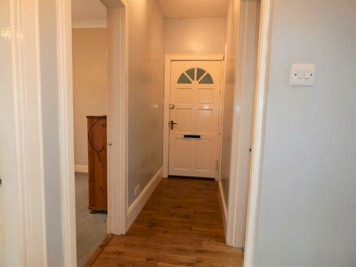 2 Bedroom Flat For Sale In Crawford Street, Millport, Isle Of Cumbrae, KA28
