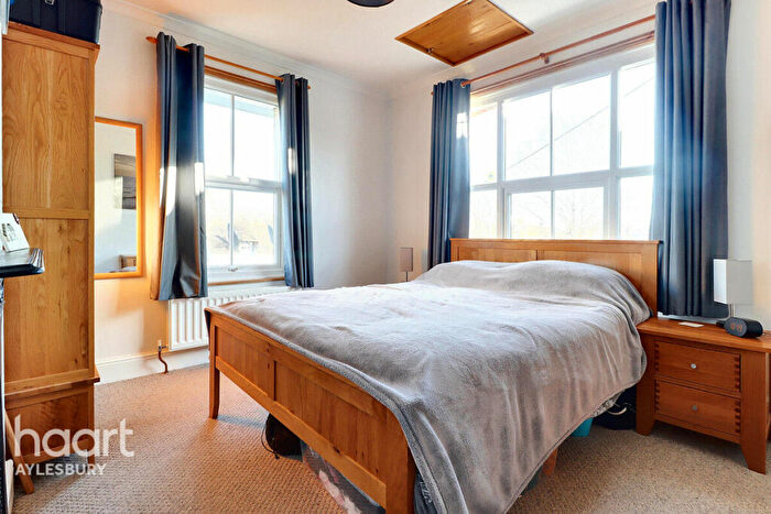 4 Bedroom Detached House For Sale In Main Street, Aylesbury, HP18