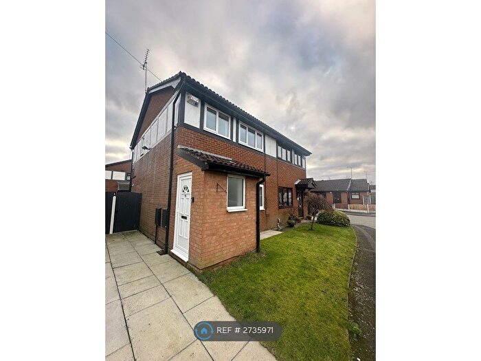 3 Bedroom Semi Detached House To Rent In Wham Bar Drive, Heywood, OL10