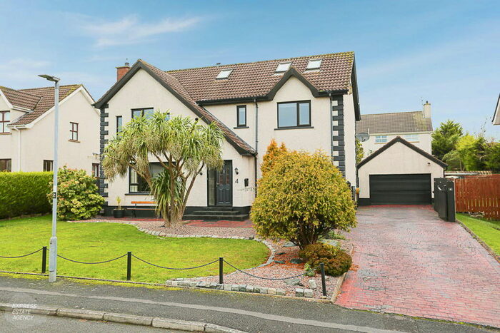 6 Bedroom Detached House For Sale In Red Fort Park, Carrickfergus, BT38