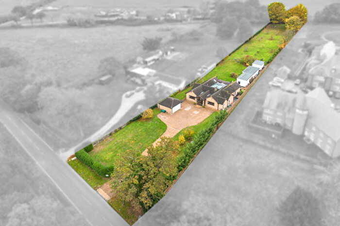 4 Bedroom Detached Bungalow For Sale In East Hanningfield Road, Sandon, Chelmsford, CM2