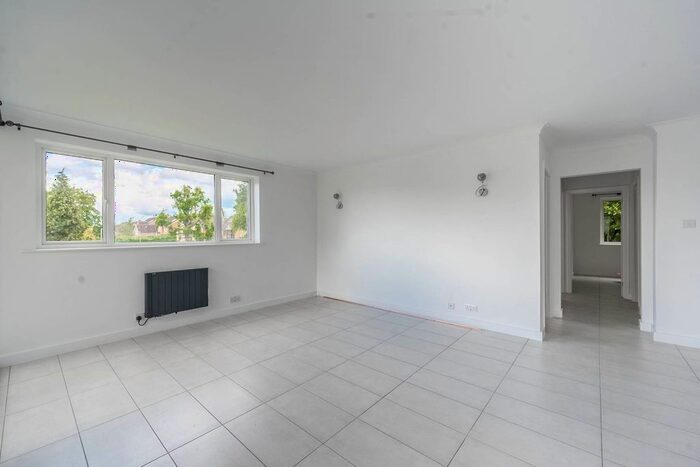 2 Bedroom Flat To Rent In Eastbury Place, Northwood, HA6