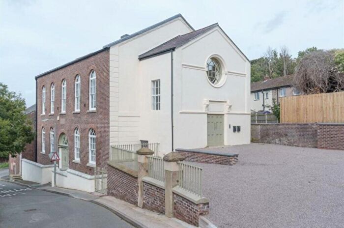 1 Bedroom Flat For Sale In Gemig Street, Y Capel Gemig Street, LL17