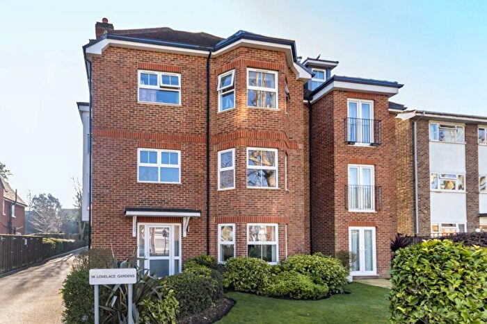 2 Bedroom Flat To Rent In Lovelace Gardens, Surbiton, KT6