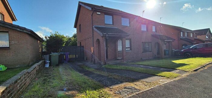 3 Bedroom Semi-Detached House To Rent In Waukglen Gardens, Southpark Village, G53