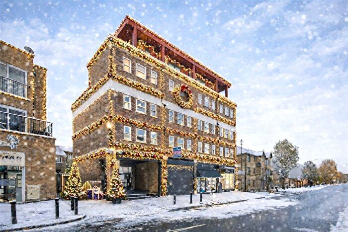 2 Bedroom Flat To Rent In Belmont Apartments, Tulse Hill, London, SW2