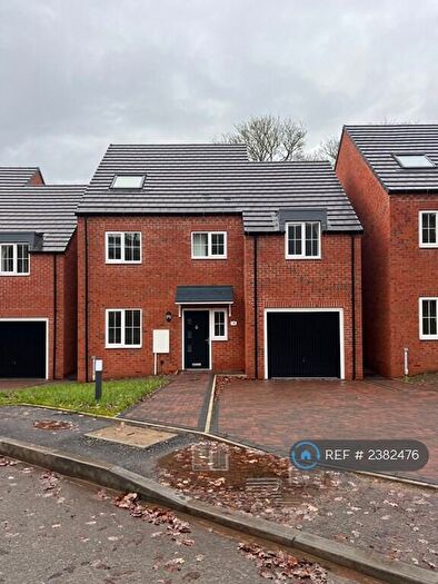 4 Bedroom Detached House To Rent In Lacewood Close, Nottingham, NG6