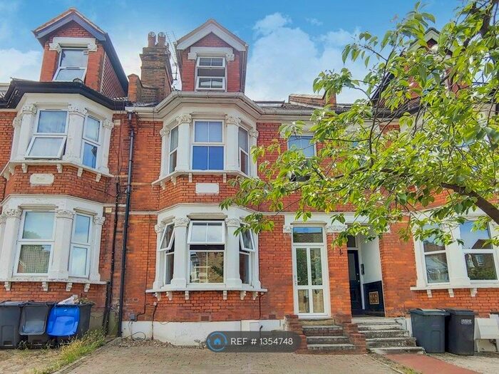6 Bedroom Terraced House To Rent In Temple Road, Croydon, CR0