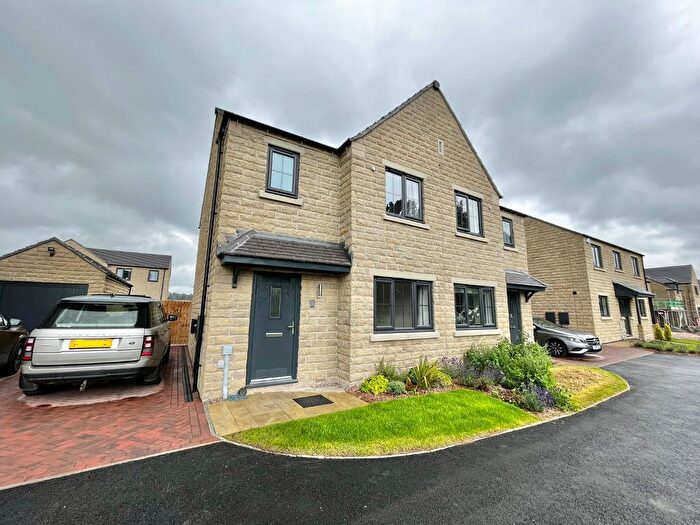 3 Bedroom Semi Detached House To Rent In Wilson Way, Skipton, North Yorkshire, BD23