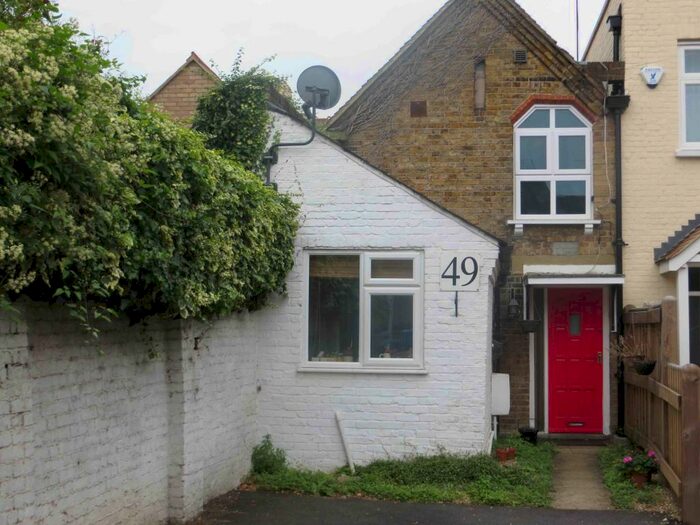 1 Bedroom House To Rent In Windsor - Albany Road - Unfurnished, SL4