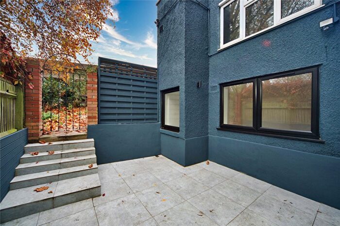 2 Bedroom Flat For Sale In Eastway, London, E9