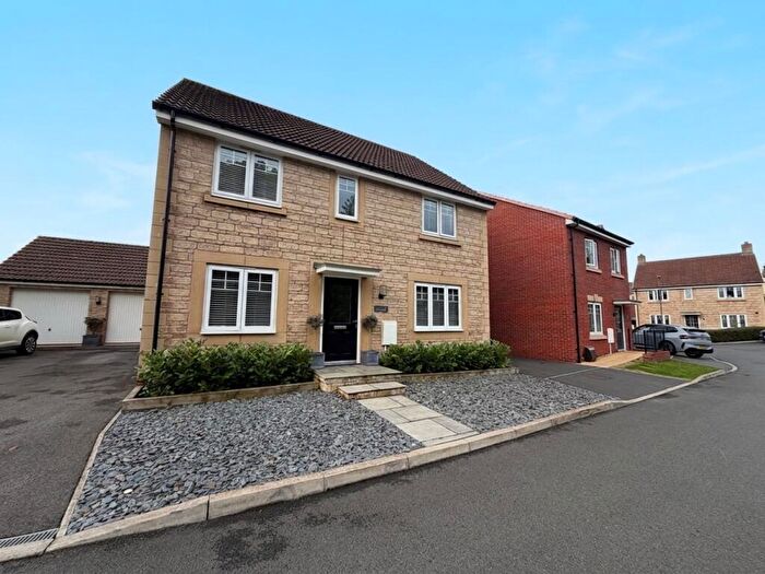 4 Bedroom House To Rent In Voake Close, Midsomer Norton, Radstock, BA3