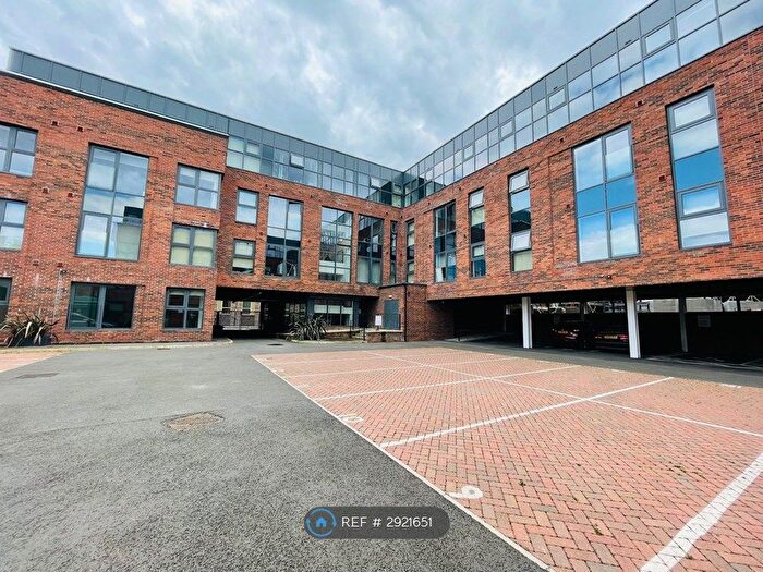 1 Bedroom Flat To Rent In Traffic Street, Nottingham, NG2