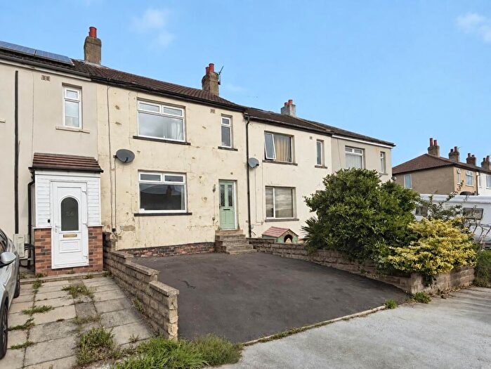 3 Bedroom Terraced House For Sale In Kilroyd Avenue, Cleckheaton, BD19