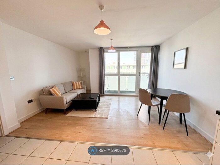 1 Bedroom Flat To Rent In Apollo Court, London, E15