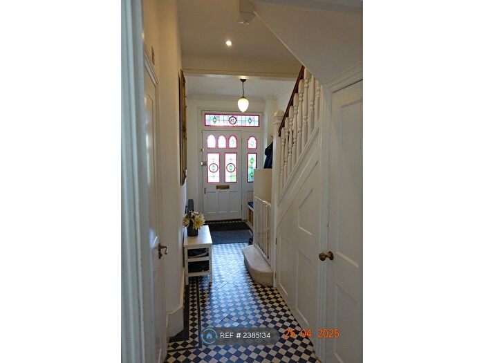 4 Bedroom Detached House To Rent In Woodberry Crescent, London, N10