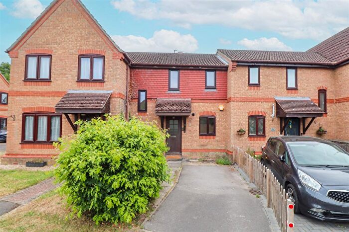 2 Bedroom Terraced House For Sale In Drovers End, Fleet, GU51