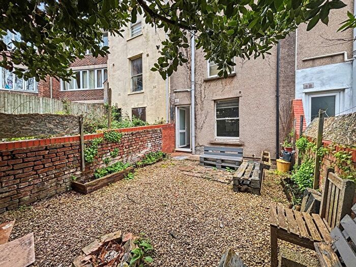 2 Bedroom Flat To Rent In Bath Buildings Bristol Gb, Bristol, BS6