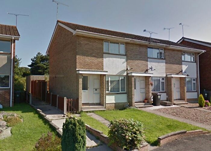 2 Bedroom End Of Terrace House For Sale In Redwood Road, Upton, Poole, BH16